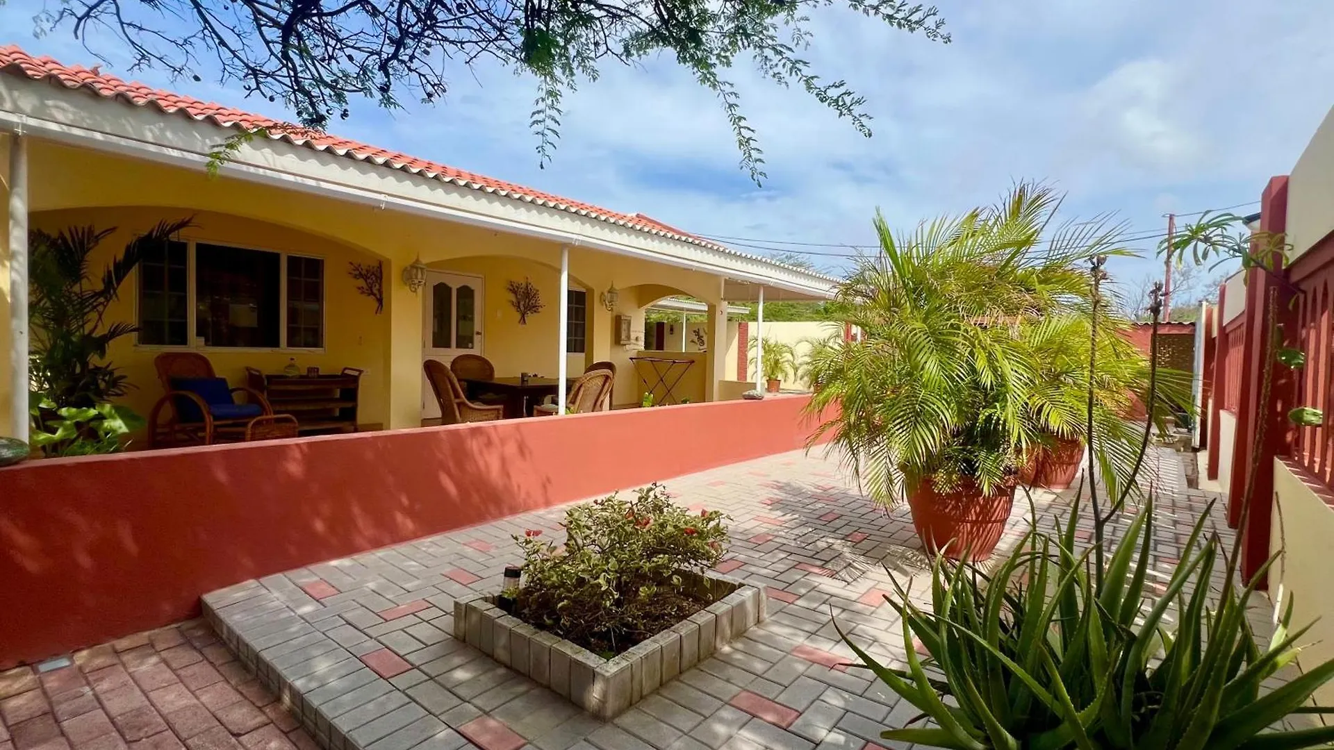 Bubali Gardens By Kamerlingh Villa Noord Aruba